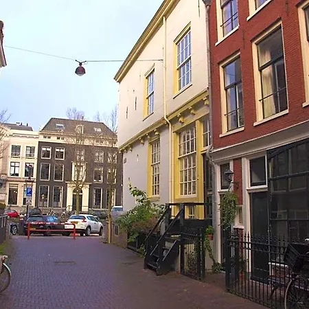 Attic Monkeys Amsterdam