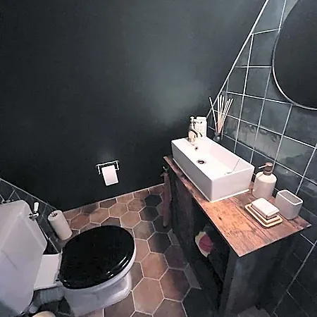 Guest house Attic Monkeys 3*