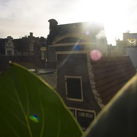 Attic Monkeys 3* Amsterdam